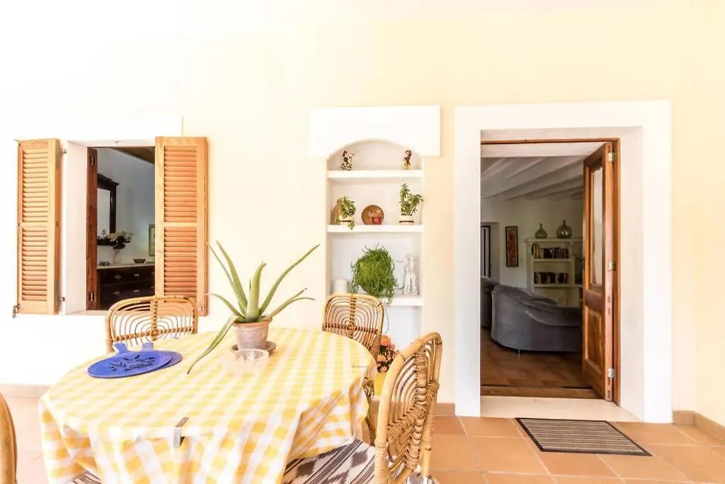 Villa Between Pollensa Old Town And Port Pollensa By Renthousing Spain